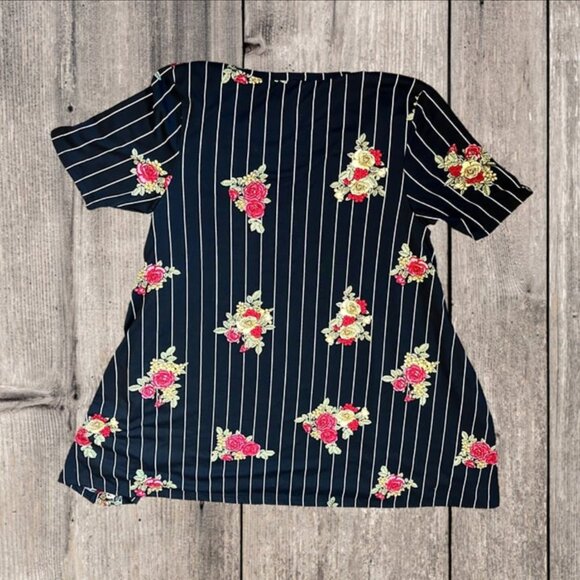 LuLaRoe Perfect Tee White Vertical Stripes Black w/ Red Green Gold Roses Size S - Picture 5 of 12